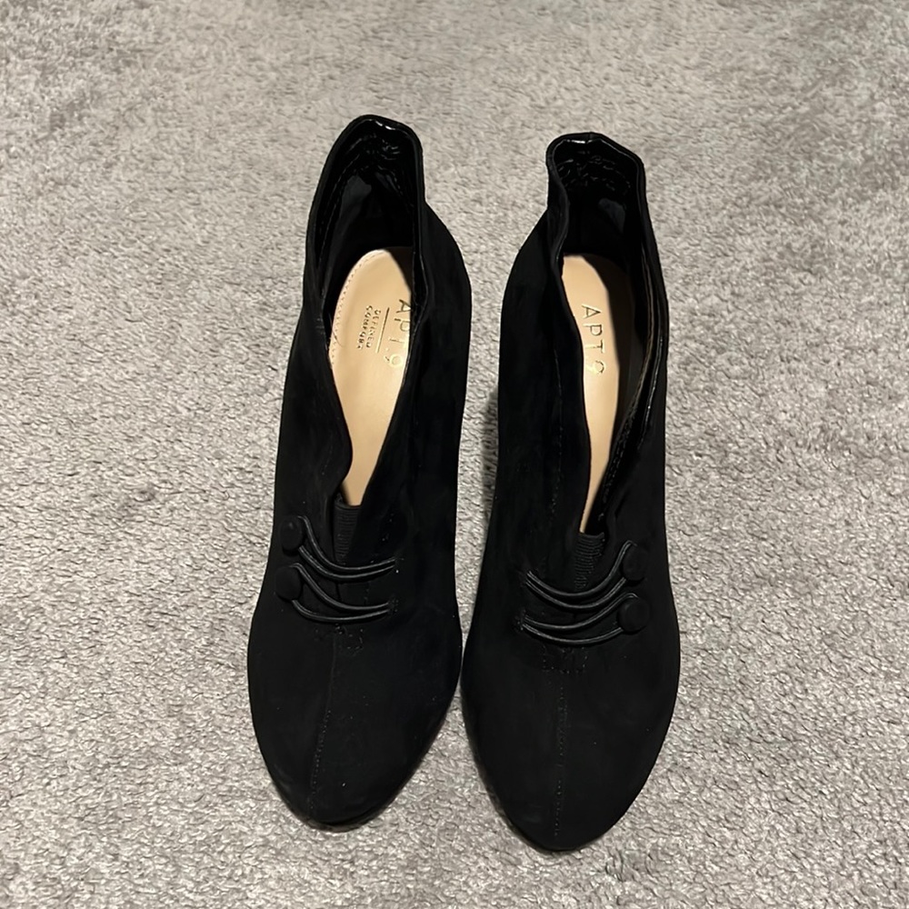 Gently Worn Ankle boots